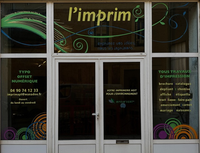 Façade de l'imprimerie L'Imprim à Apt Vaucluse Luberon