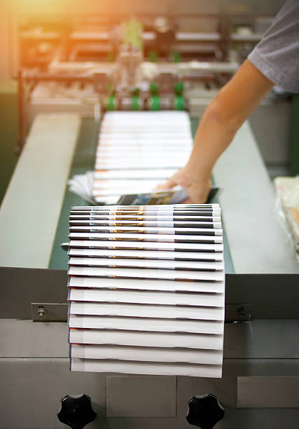 Pliage de feuilles pour la réalisation de dépliants et brochures